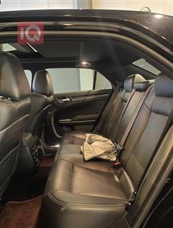 کرایسلەر 300